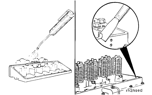 清潔柴油機(jī)缸蓋與密封墊結(jié)合面.png